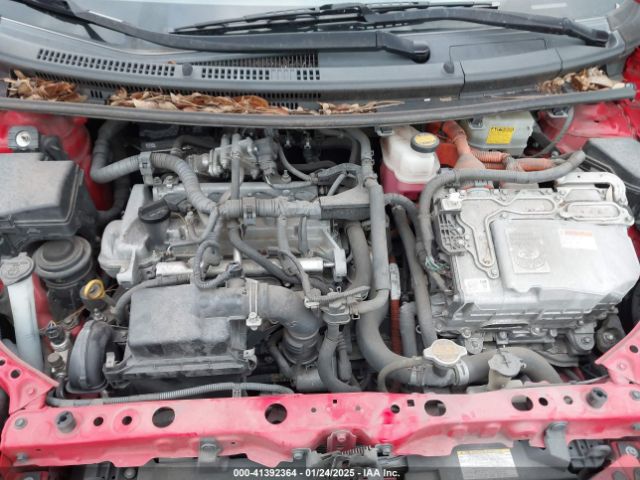 JTDKDTB34F1098684 Toyota Prius C One