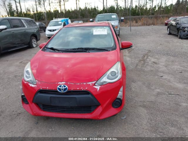 JTDKDTB34F1098684 Toyota Prius C One