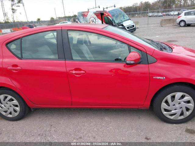 JTDKDTB34F1098684 Toyota Prius C One
