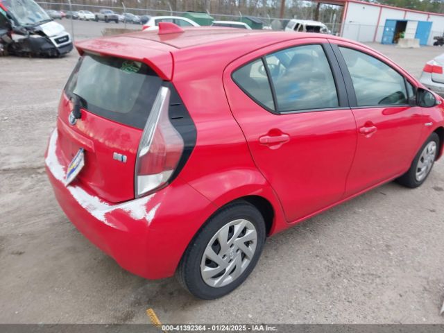 JTDKDTB34F1098684 Toyota Prius C One