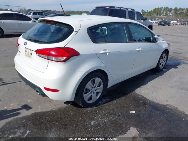 KIA Forte 5-door Lx 2016 KNAFK5A84G5618745 Image 4