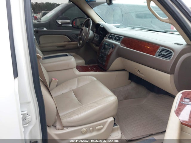 41392952 :رقم المزاد ، 1GNFK33019R169221 vin ، 2009 Chevrolet Tahoe Ltz مزاد بيع
