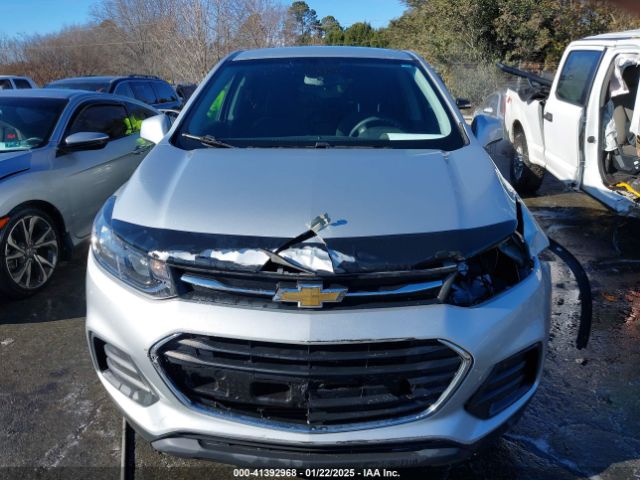 3GNCJKSBXLL209698 Chevrolet Trax Fwd Ls