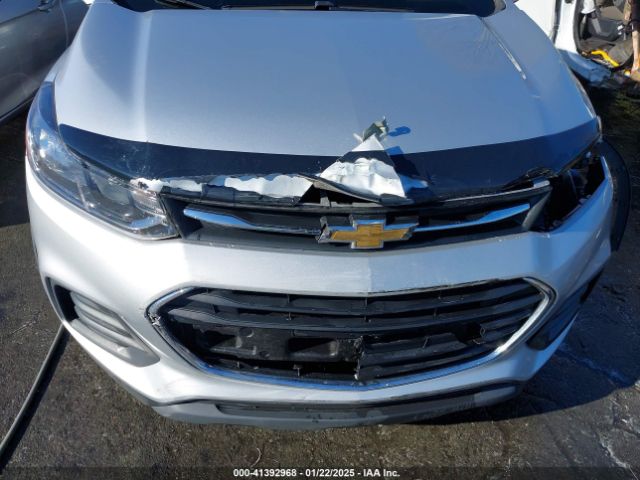 3GNCJKSBXLL209698 Chevrolet Trax Fwd Ls
