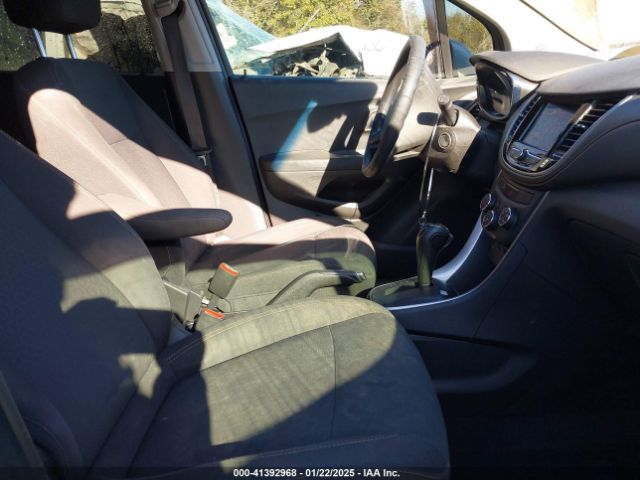 3GNCJKSBXLL209698 Chevrolet Trax Fwd Ls