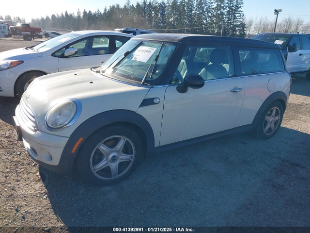 2008 MINI COOPER CLUBMAN WMWML33508TN66314 Photo 1