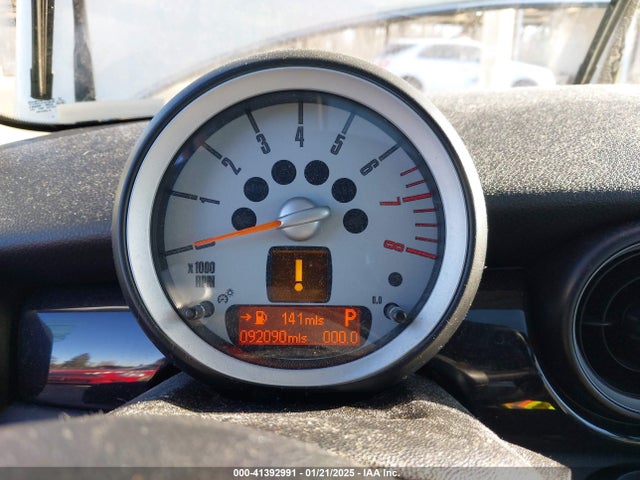 2008 MINI COOPER CLUBMAN WMWML33508TN66314 Photo 6