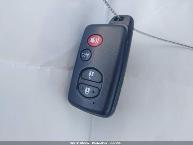 JTDKN3DU2F0425415 Toyota Prius Two