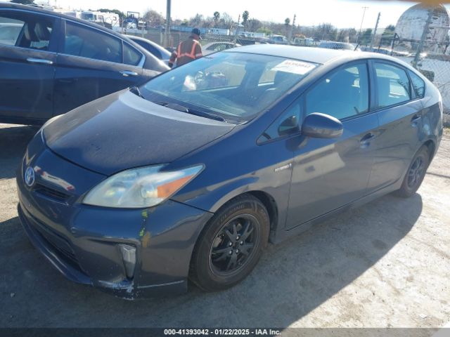 JTDKN3DU2F0425415 Toyota Prius Two