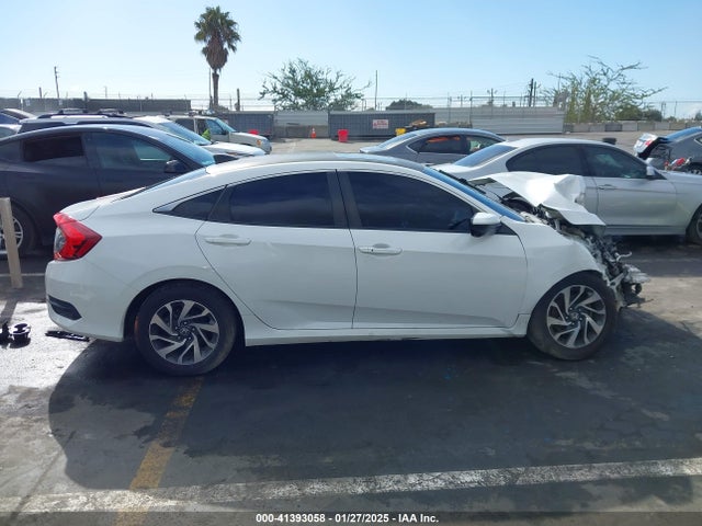 Honda CIVIC EX 2018 2HGFC2F7XJH574816 Image 10
