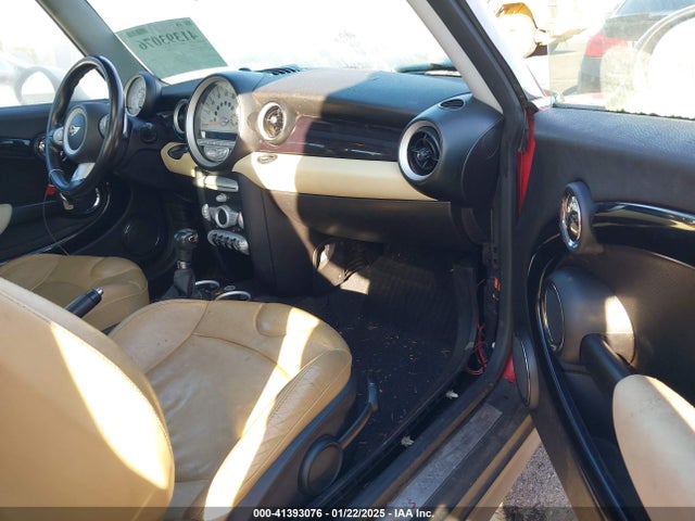 2010 MINI COOPER S WMWMF7C50ATZ69911 Photo 4