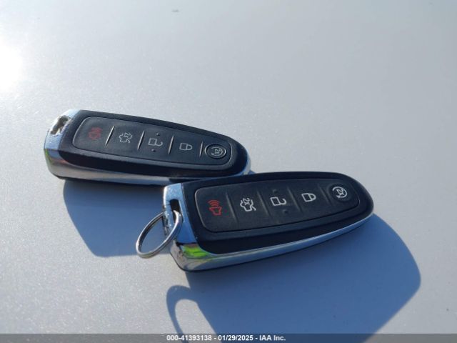 1FADP5CU8EL521245 Ford C-max Energi Sel