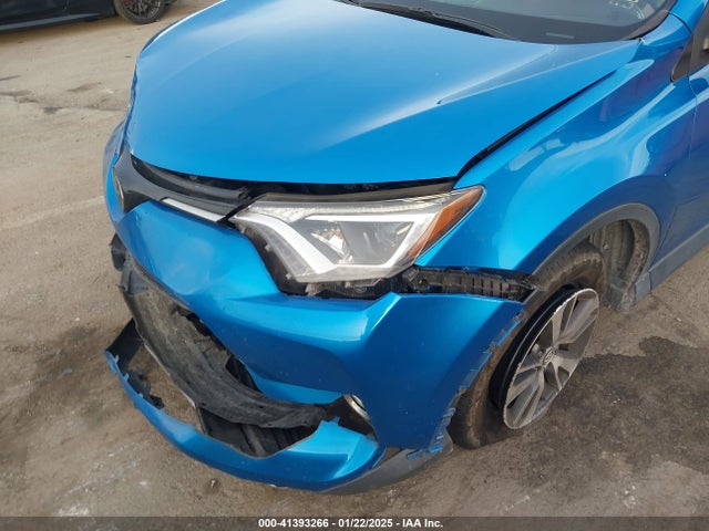 JTMWFREV0JJ734120 Toyota Rav4 Xle