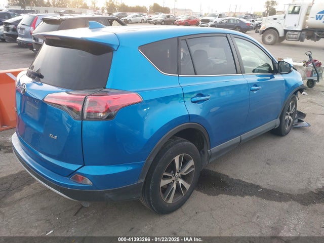 JTMWFREV0JJ734120 Toyota Rav4 Xle