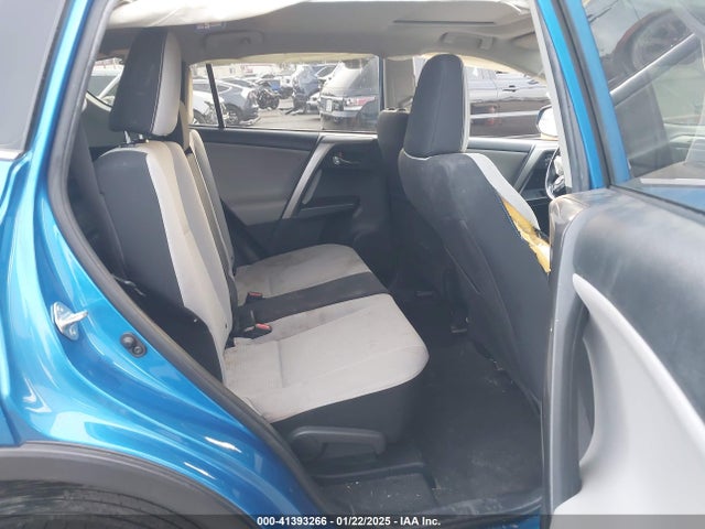 JTMWFREV0JJ734120 Toyota Rav4 Xle