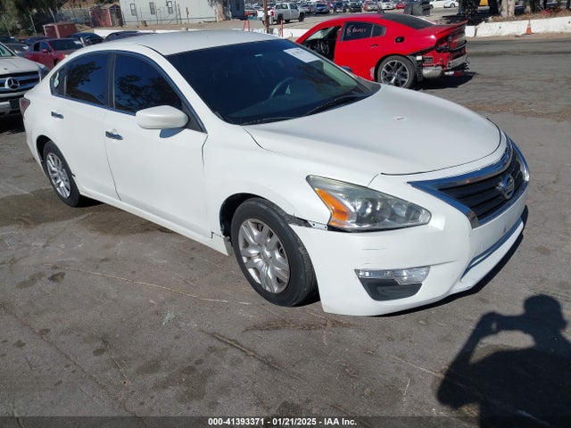 Nissan Altima 2.5 S 2015 1N4AL3APXFC278135 Image 1