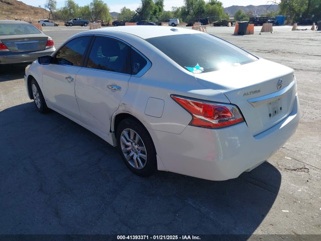 Nissan Altima 2.5 S 2015 1N4AL3APXFC278135 Image 3