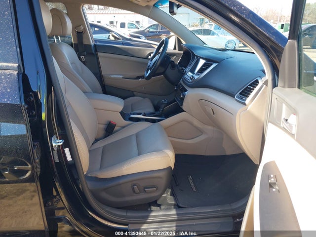 Hyundai Tucson Se Plus 2017 KM8J33A49HU381233 Image 5