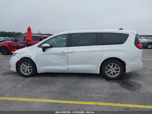 Chrysler Pacifica Touring L 2023 2C4RC1BG1PR624386 Image 14