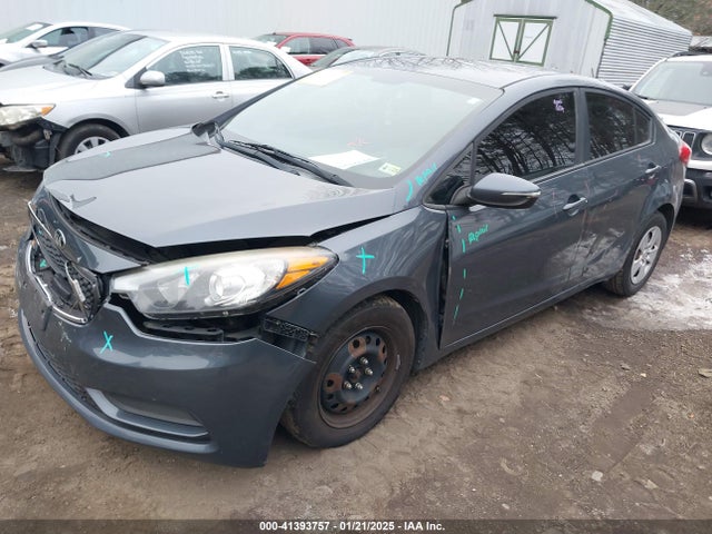 KIA FORTE LX 2016 KNAFX4A66G5497775 Image 2