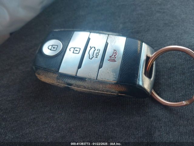 3KPFL4A71JE238162 KIA FORTE S