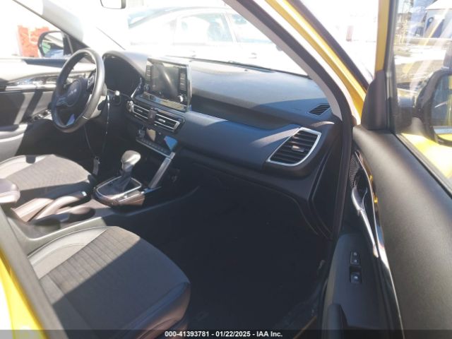 KNDEU2AA8P7435587 KIA SELTOS S