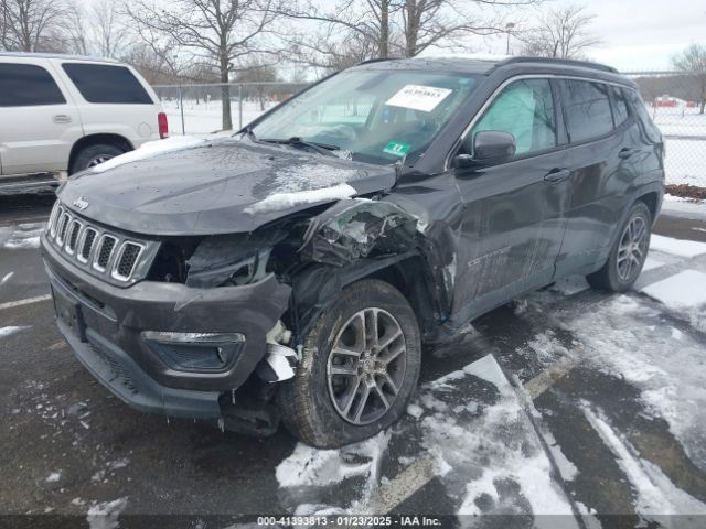 3C4NJDBB3JT402348 Jeep Compass Latitude 4x4