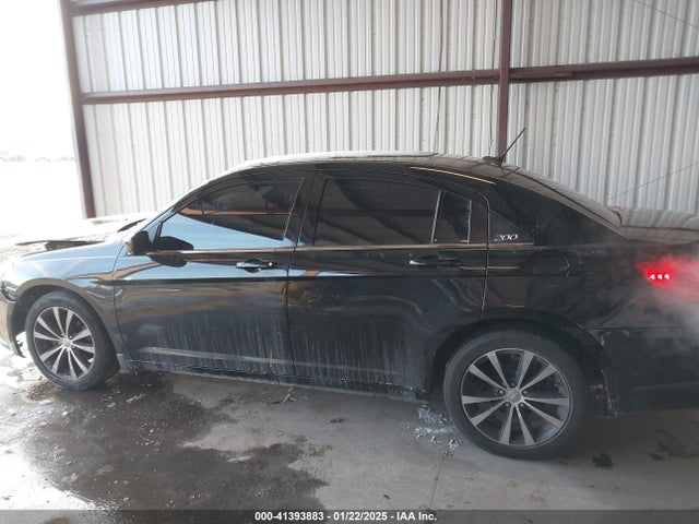 Chrysler 200 Limited 2014 1C3CCBCG4EN135635 Image 14