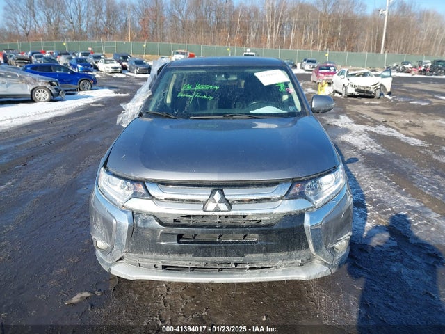 Mitsubishi Outlander Se 2018 JA4AZ3A35JJ003454 Image 12