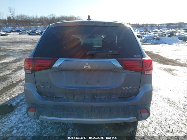 Mitsubishi Outlander Se 2018 JA4AZ3A35JJ003454 Image 16