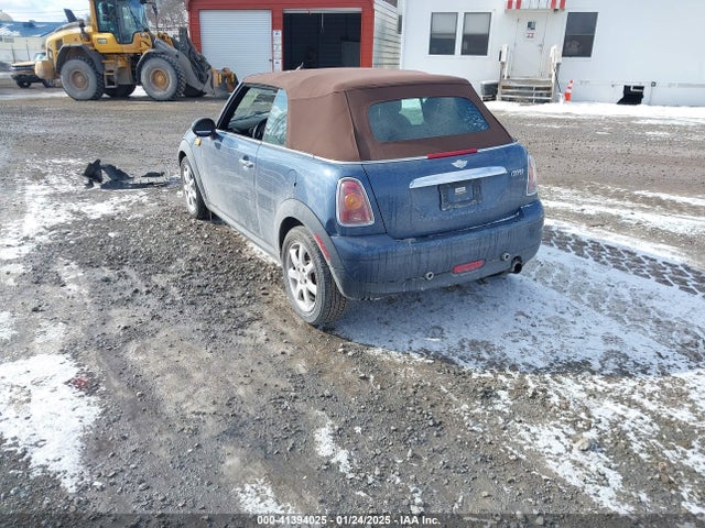 2010 MINI COOPER WMWMR3C50ATZ18845 Photo 2