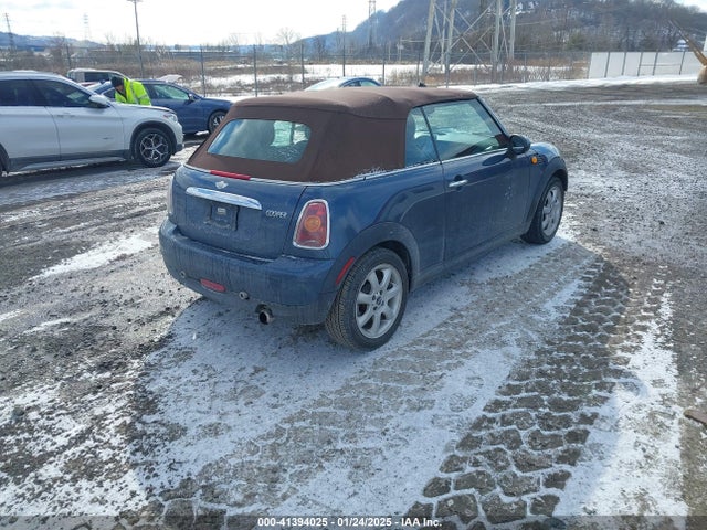 2010 MINI COOPER WMWMR3C50ATZ18845 Photo 3