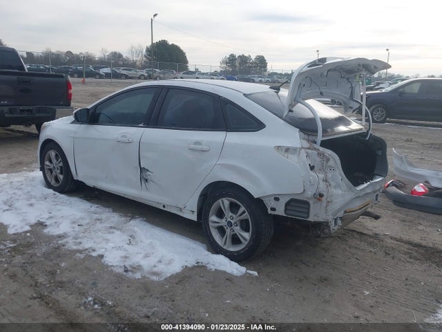 Ford FOCUS SE 2014 1FADP3F24EL458353 Image 3