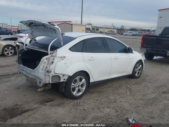Ford FOCUS SE 2014 1FADP3F24EL458353 Image 4