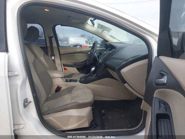 Ford FOCUS SE 2014 1FADP3F24EL458353 Image 5