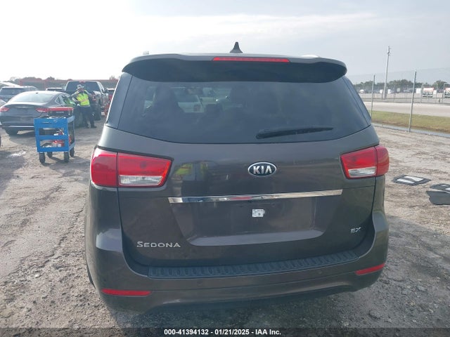 KIA SEDONA EX 2017 KNDMC5C19H6271402 Image 17