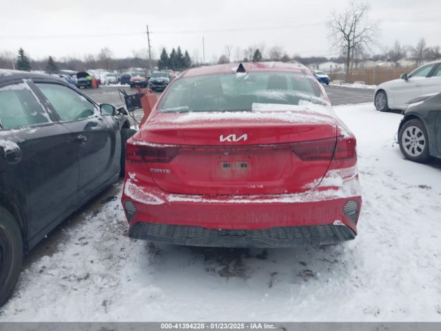 3KPF24ADXNE463565 KIA Forte Lxs