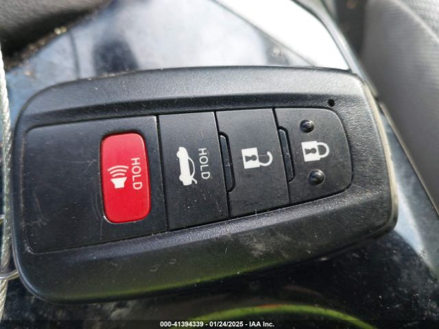 JTDHPMAE3NJ199806 Toyota COROLLA LE