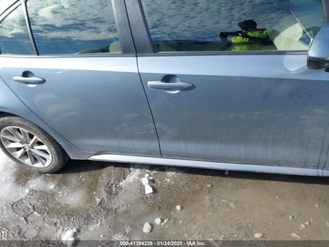 JTDHPMAE3NJ199806 Toyota COROLLA LE