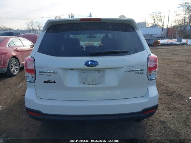 Subaru Forester 2.5i Touring 2017 JF2SJATCXHH452134 Image 17
