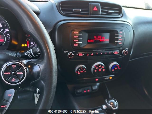 KIA SOUL + 2014 KNDJP2A54E7710660 Image 11