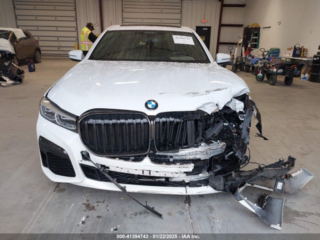 BMW 750 I Xdrive 2022 WBA7U2C02NCG79415 Image 12