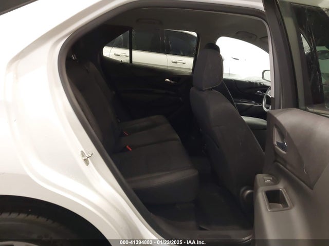 3GNAXUEV8KS657434 Chevrolet EQUINOX LT