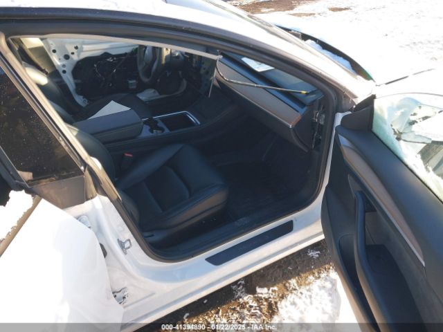 2022 TESLA MODEL 3 5YJ3E1EB5NF266511 Photo 4
