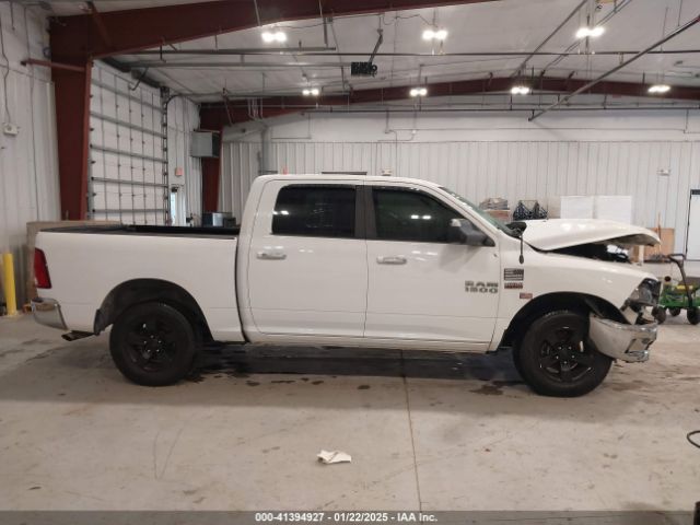 1C6RR7LT4JS250575 RAM 1500 Slt  4x4 5'7 Box