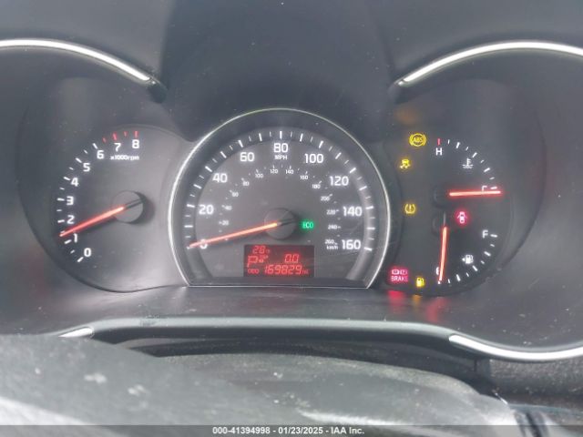 5XYKT3A66EG510228 KIA SORENTO LX