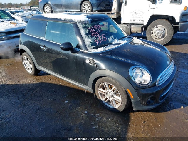 2011 MINI COOPER WMWSU3C52BT096864 Photo 0