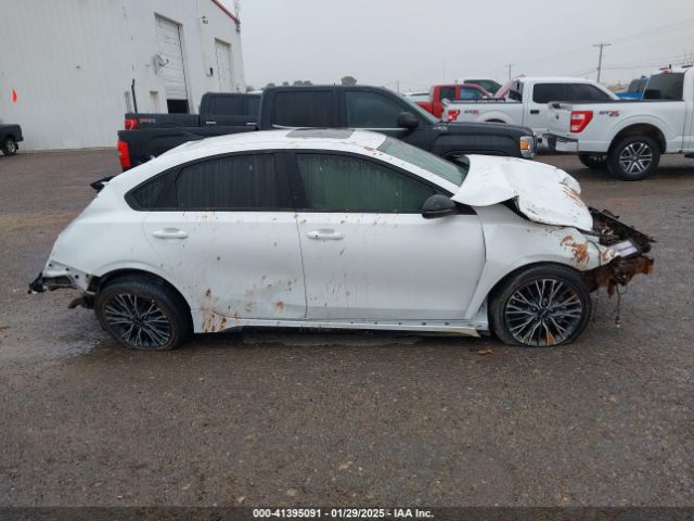 3KPF54AD7PE561530 KIA Forte Gt-line