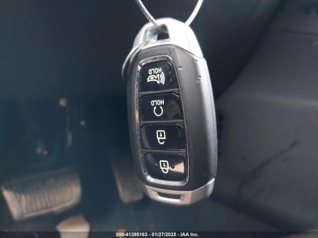 KMHRC8A33RU332196 Hyundai Venue Limited