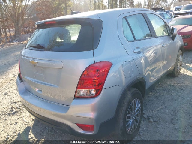 Chevrolet TRAX LS 2017 3GNCJKSB9HL227438 Image 4